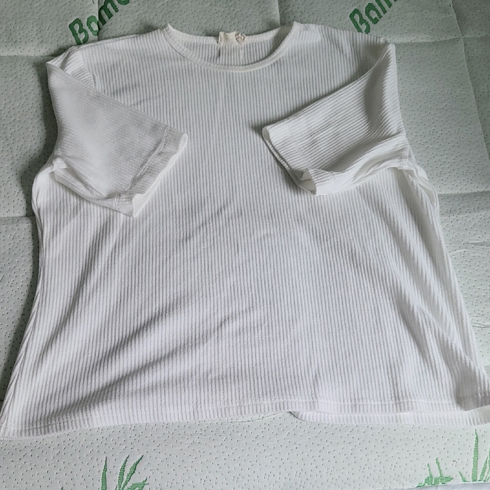 Ivee - White Ribbed Women's Top